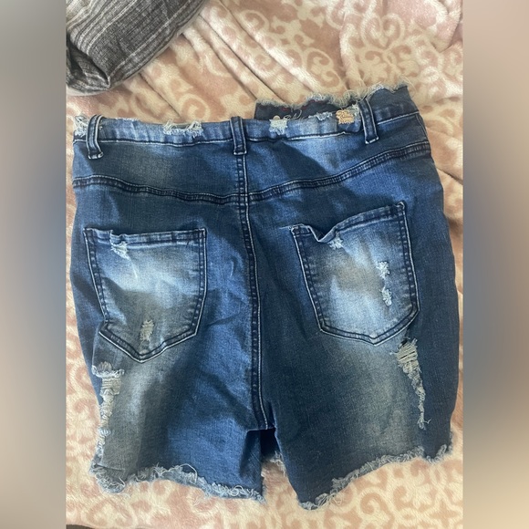 Jean shorts - Picture 2 of 3